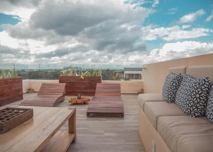 Stylish & Luxury Penthouse & Apartment, Private Pool, Private Hot Tub, Terrace And Roof At Jungle