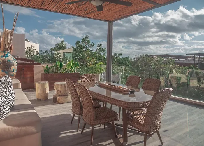 Stylish & Luxury Penthouse & Apartment, Private Pool, Private Hot Tub, Terrace And Roof At Jungle Appartamento