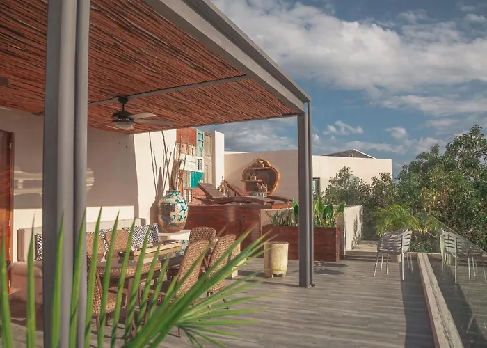 Stylish & Luxury Penthouse & Apartment, Private Pool, Private Hot Tub, Terrace And Roof At Jungle