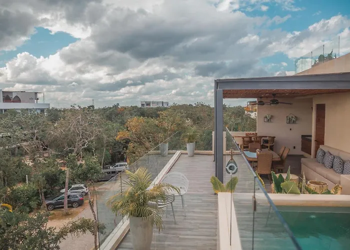 Stylish & Luxury Penthouse & Apartment, Private Pool, Private Hot Tub, Terrace And Roof At Jungle Appartamento