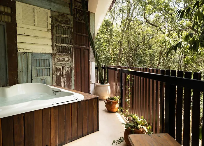 Stylish & Luxury Penthouse & Apartment, Private Pool, Private Hot Tub, Terrace And Roof At Jungle *