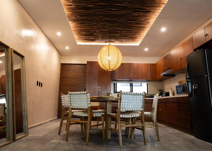 Stylish & Luxury Penthouse & Apartment, Private Pool, Private Hot Tub, Terrace And Roof At Jungle