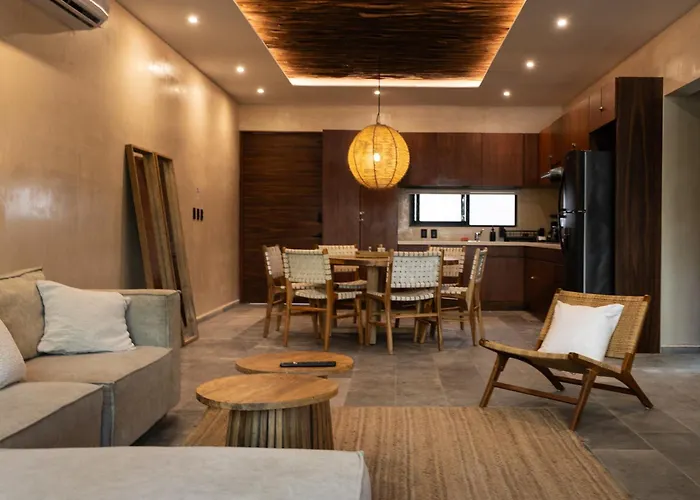 Stylish & Luxury Penthouse & Apartment, Private Pool, Private Hot Tub, Terrace And Roof At Jungle Apartment *